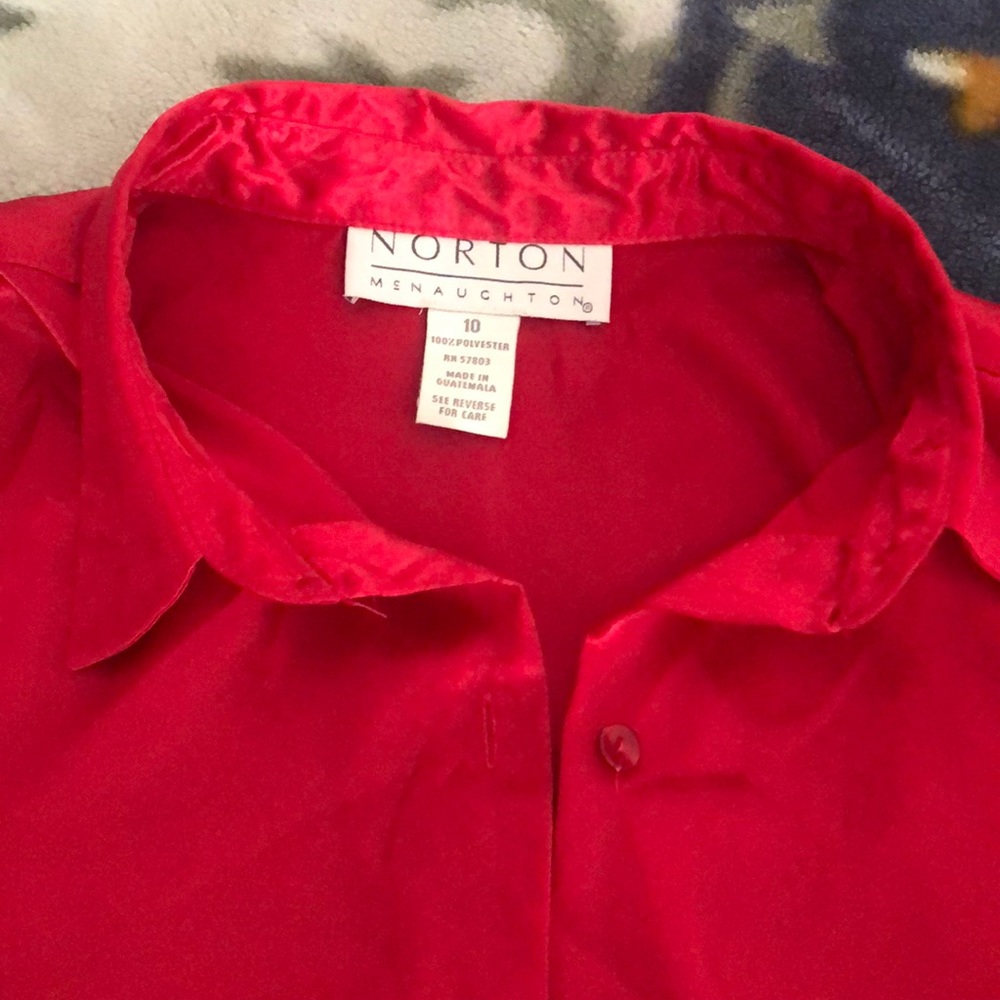 Red top - Picture 2 of 4